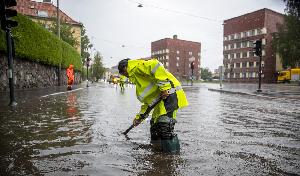 Flere steder i hovedstaden har det også vært mange oversvømmelser. Foto: Frederik Ringnes / NTB